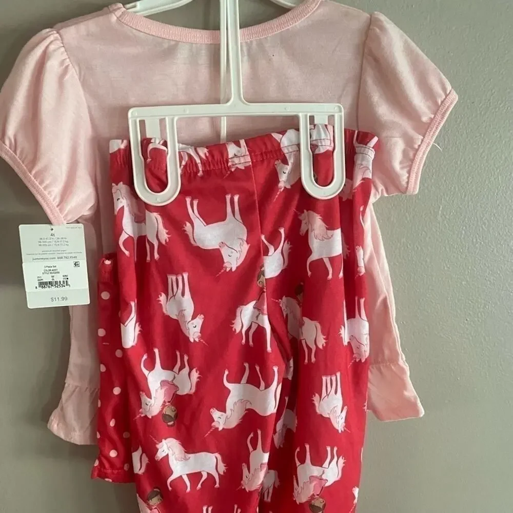 CARTERS GIRLS JAMMIES SIZE 4T NWT